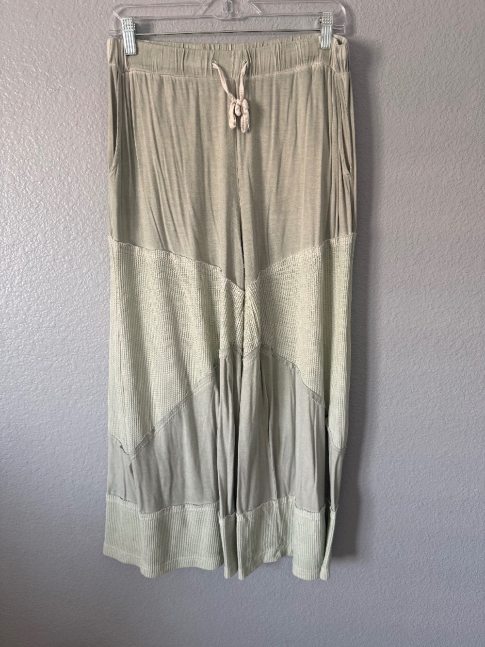 POL Boho Light Greenish Pants Lightly Worn M/L